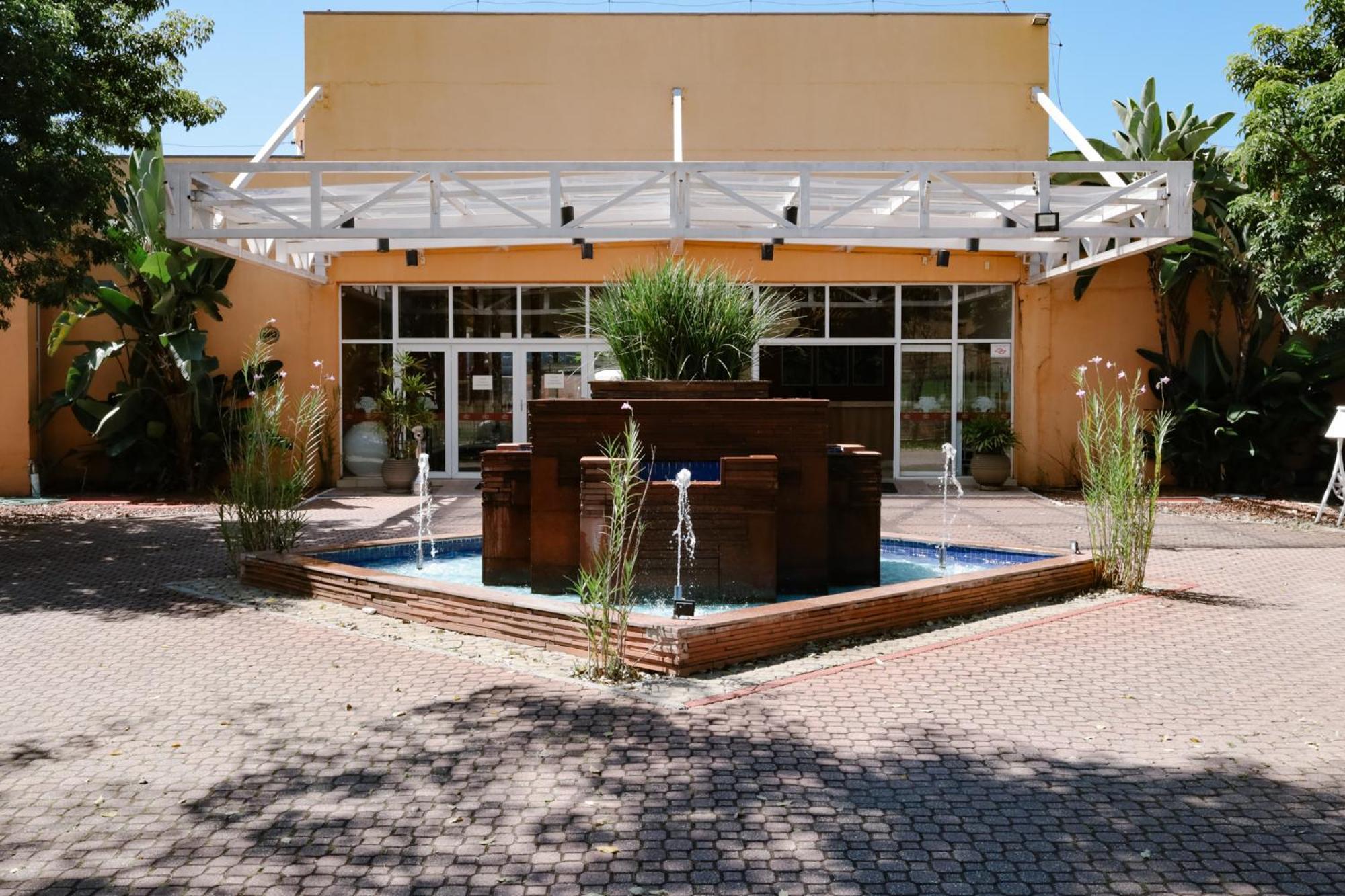 Carlton Plaza Baoba Hotel Taubate Luaran gambar